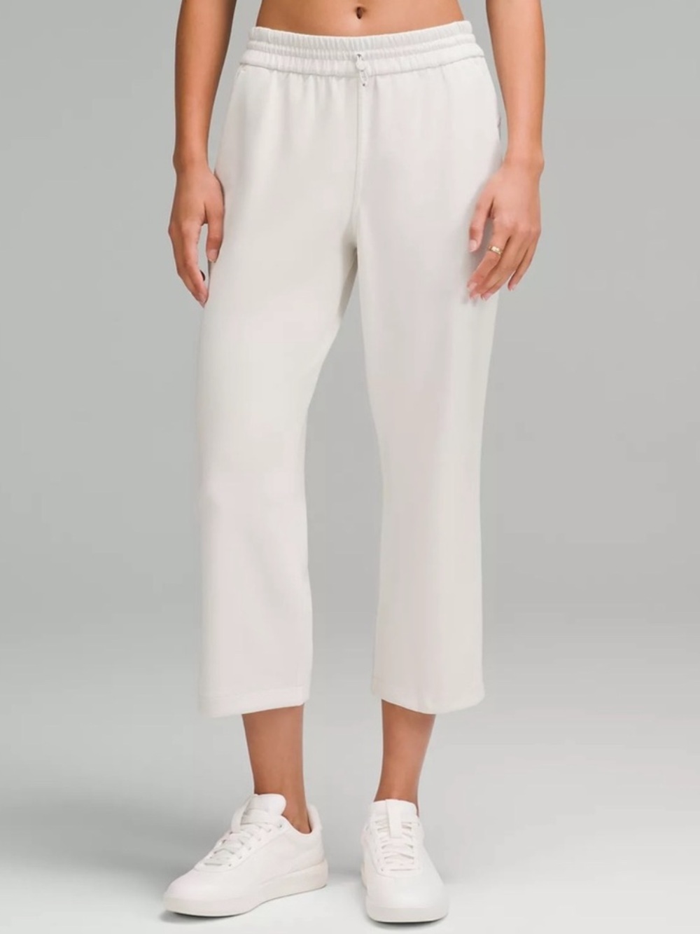 Lululemon - Softstreme High-Rise Straight-Leg Cropped Pant